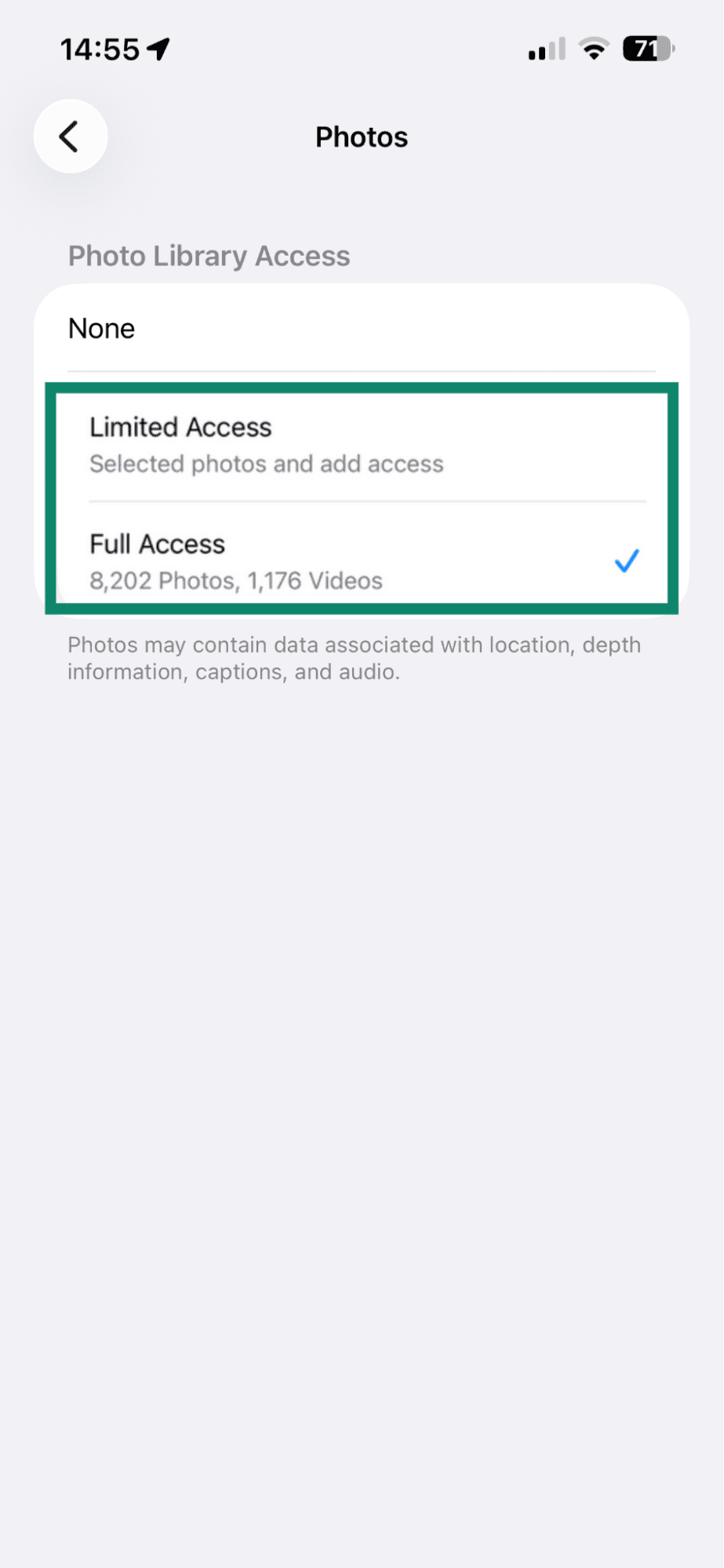 iPhone Facebook photo settings showing the "Limited access" and "Full access" options highlighted